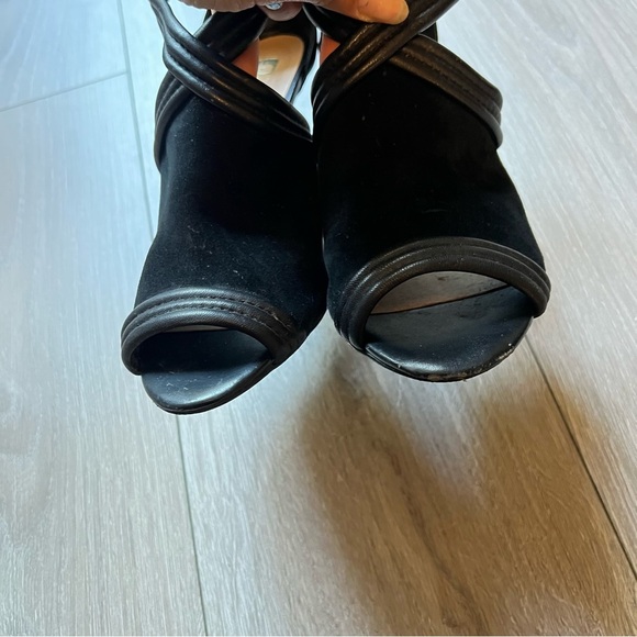 Joe's Jeans Black Peep Toe Heels Size 8.5 Leather & Suede Back Tassel Zipper - Picture 10 of 13